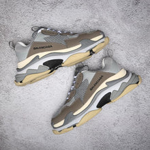 Load image into Gallery viewer, BALENCIAGA TRIPLE S split Size 35-45